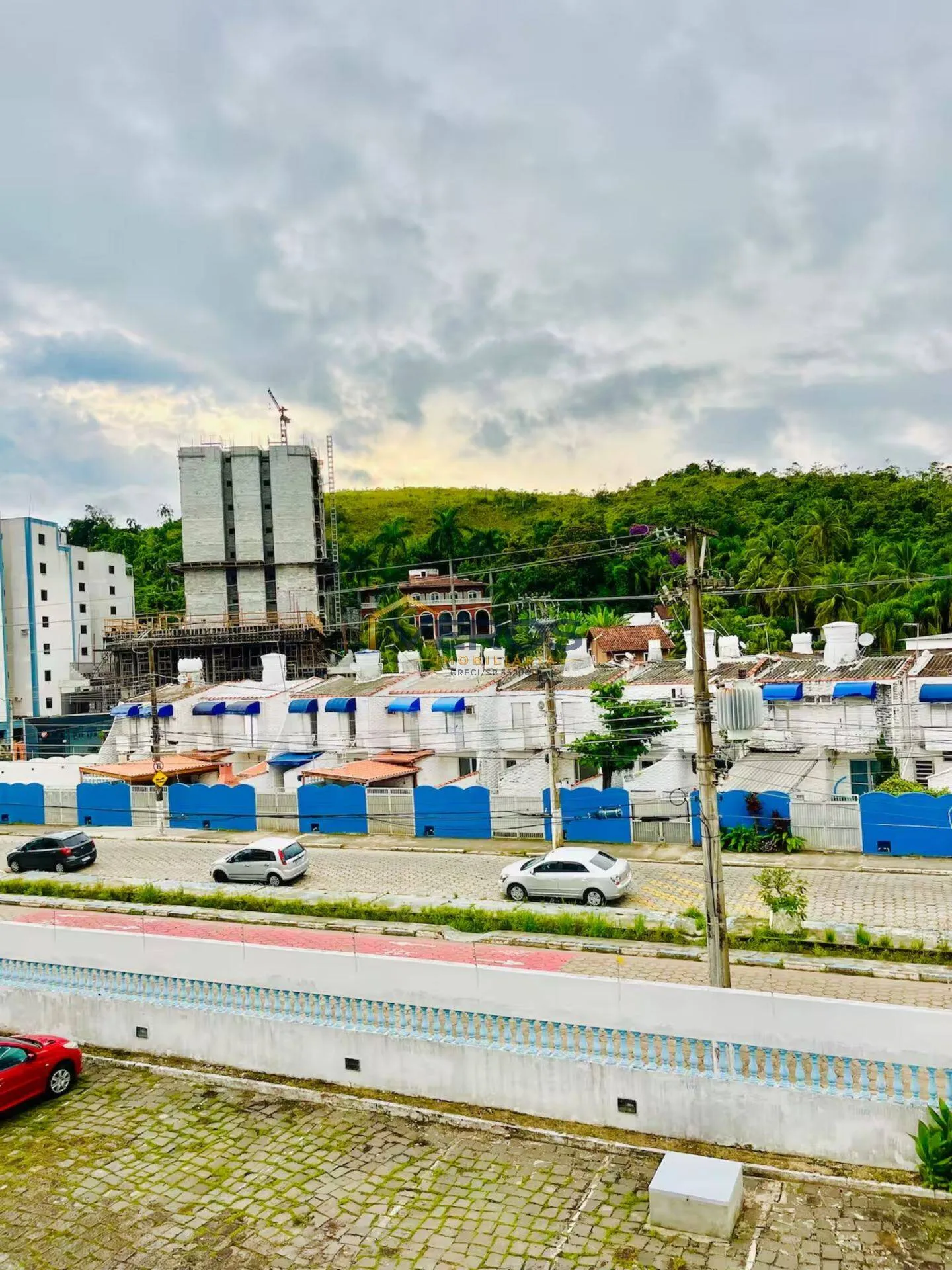 Imagem Apartamento com 2 dormitórios a 50 metros da Martim de Sá
