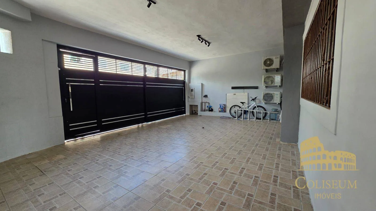 Imagem Casa com 2 dormitórios à venda, 140 m² por R$ 1.170.000,00 - Vila Guilhermina - Praia Grande/SP