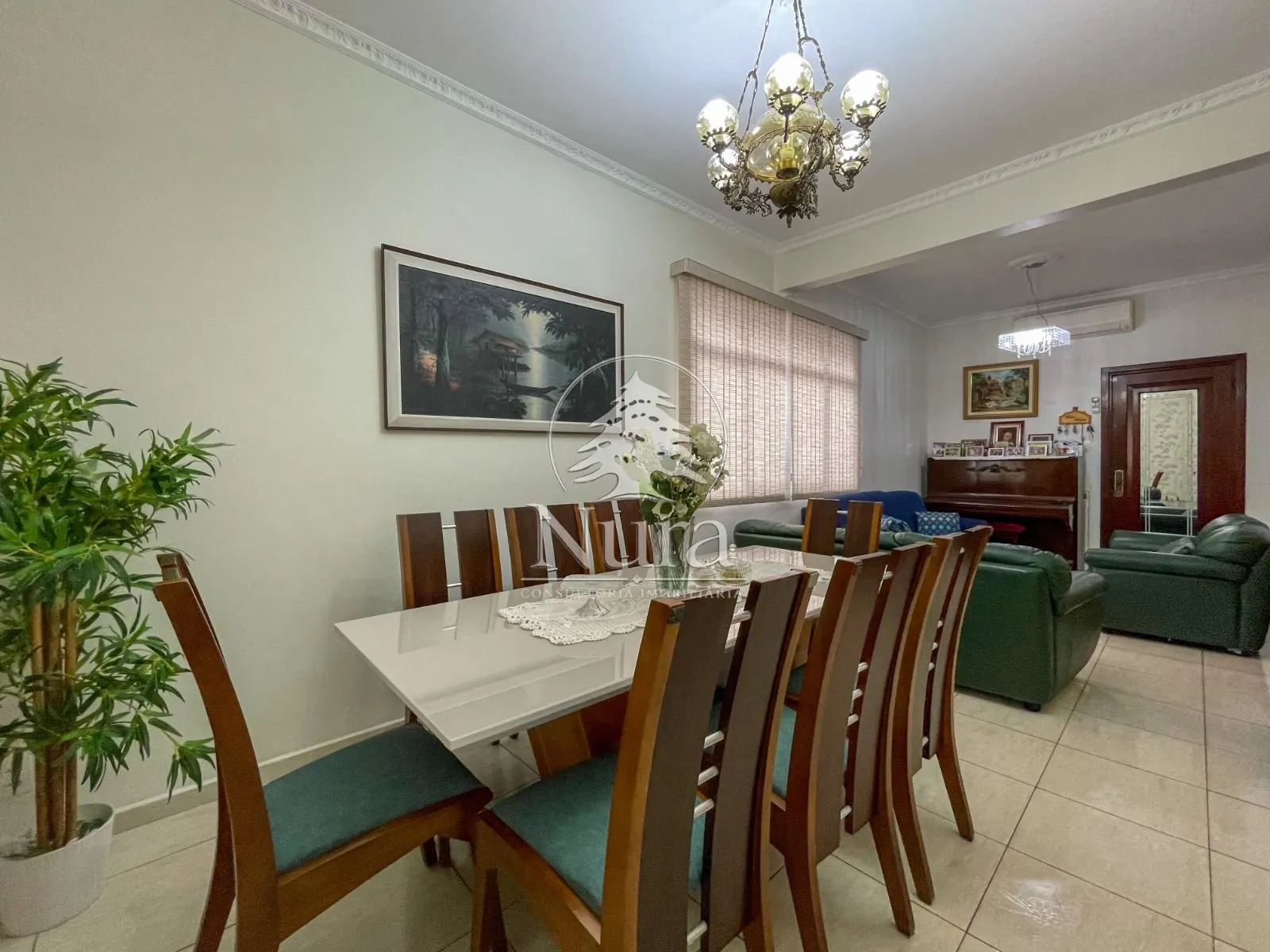 Imagem Sobrado de 4 quartos, 150m² no bairro Gonzaga, em Santos
