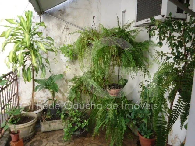 Imagem Casa para Venda - 170m², 3 dormitórios e garagem na Cidade Baixa