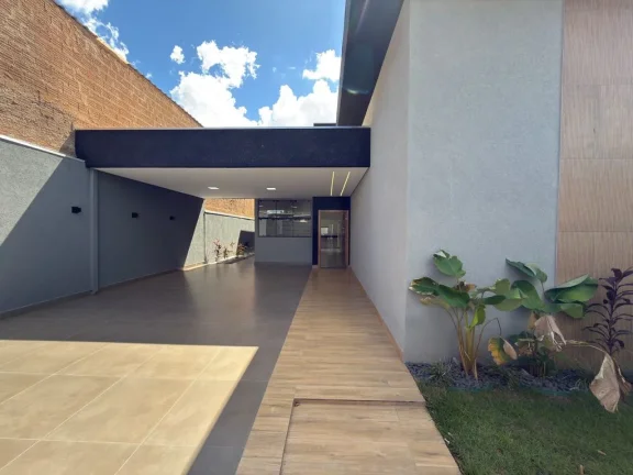 Imagem Casa Térrea Moderna Alto Padrão | Rita Vieira – Terreno inteiro