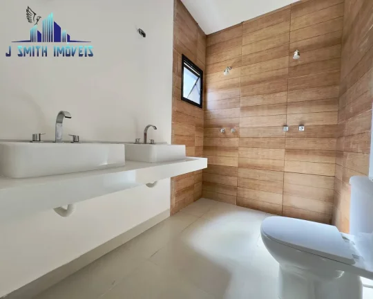Imagem CASA TÉRREA, NOVINHA!! 245m², PISCINA. CÔMODOS GRANDES. CONDOMÍNIO FECHADO.
