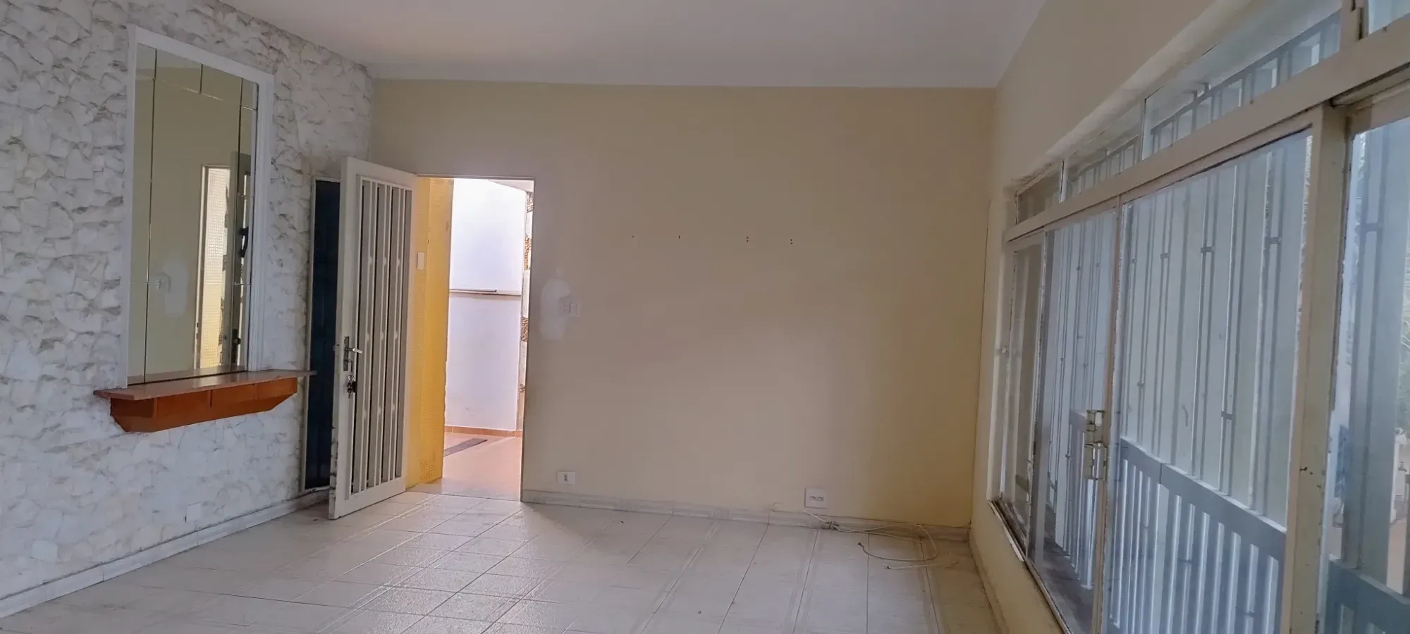 Imagem Casa com 2 Quartos à Venda, 160 m² em Vila Adelaide Perella - Guarulhos