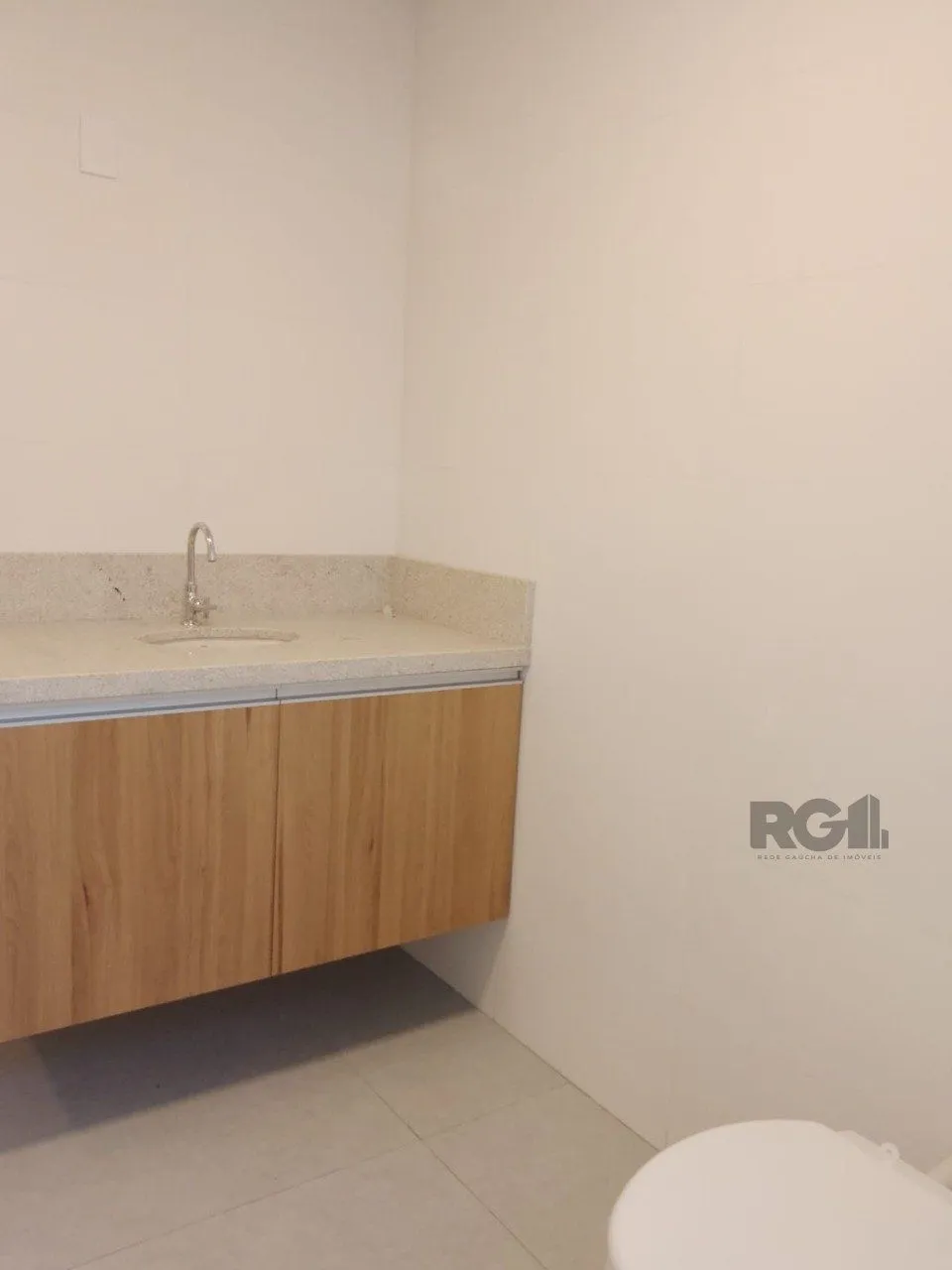 Imagem Raridade, apartamento 3 dormitórios,reformado, desocupado,no Centro