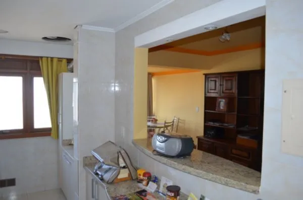 Imagem Apartamento para Venda - 71.75m², 2 dormitórios, 1 vaga - Petrópolis