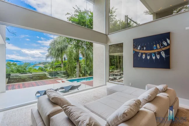 Foto do imóvel Casa para Venda em Balneário Camboriú, BARRA, 4 dormitórios, 4 suítes, 5 banheiros, 4 vagas em Avenida Rodesindo Pavan