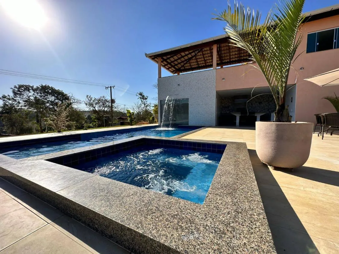 Imagem Vendo uma linda chácara em itatiaiuçu/MG , com área total de 3.400 m²,