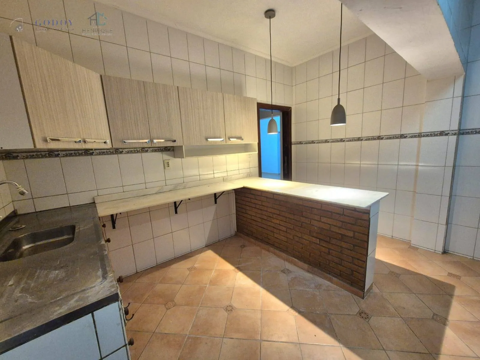 Imagem Casa Versátil para Negócios no São Benedito, Pindamonhangaba - SP