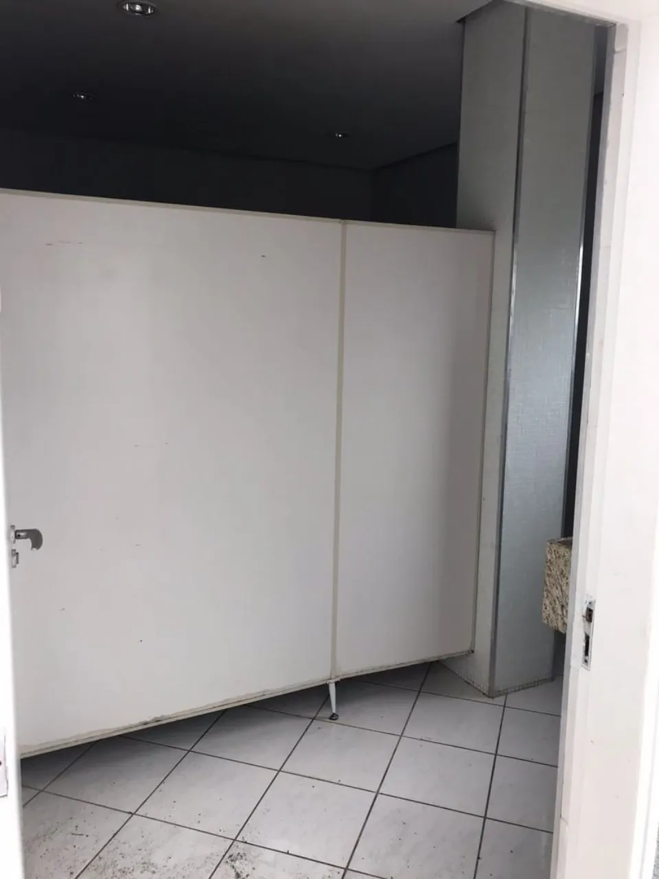 Imagem Oportunidade única: Salão Comercial de alto padrão no Jardim Europa, Sorocaba-SP - 4 salas, 9 banheiros, 8 vagas de garagem, 785,81 m².