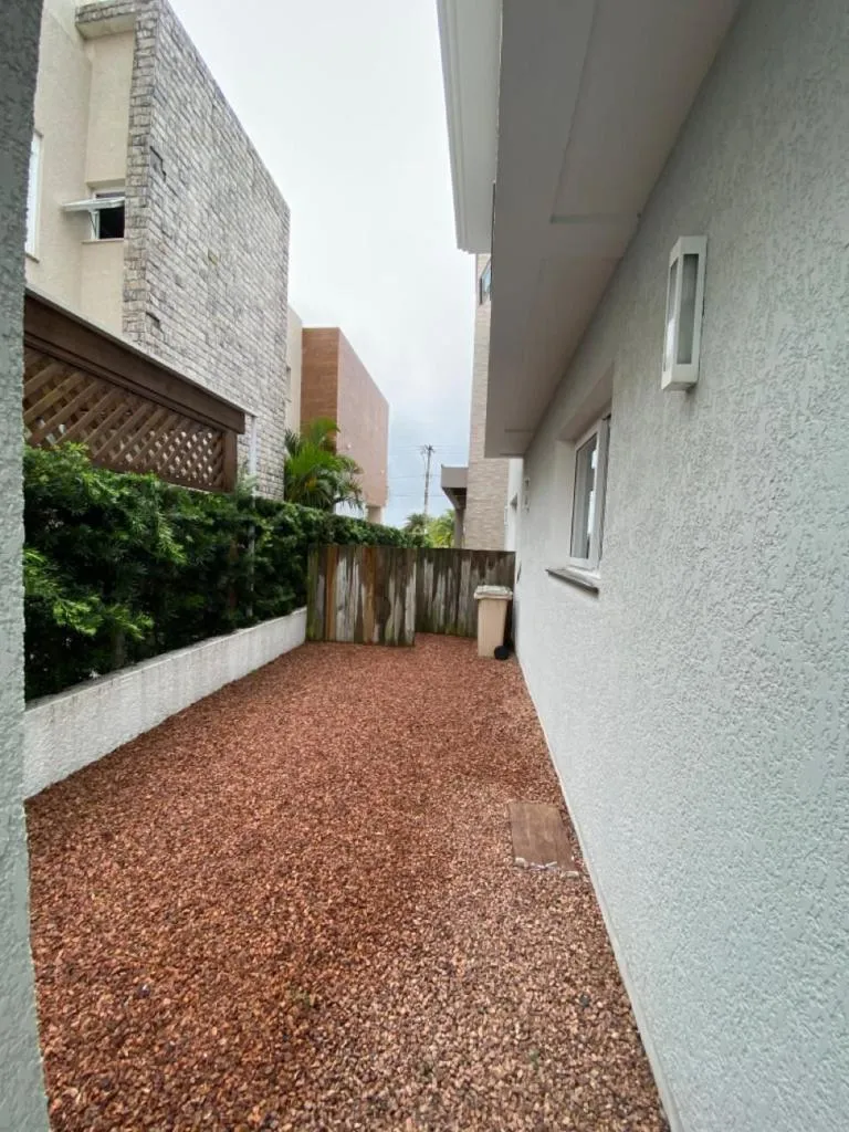 Imagem Casa em Condominio 5 Dormitórios - Bairro Atlantida