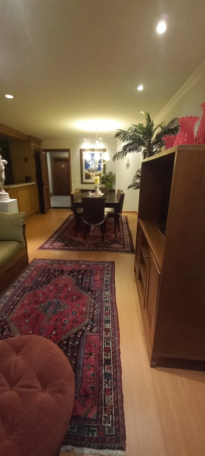 Imagem Apartamento a venda em Gramado com 02 dormitórios, suíte, sacada e vaga coberta