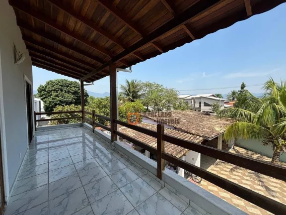 Imagem Sobrado com 3 dormitórios à venda, 182 m² por R$ 800.000 - Pontal de Santa Marina - Caraguatatuba/SP