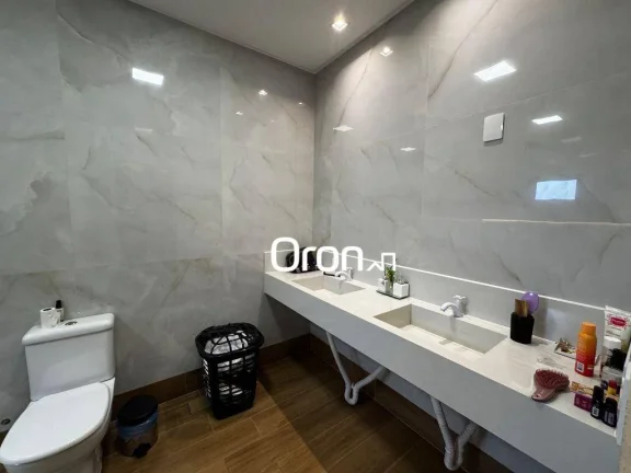 Imagem Casa com 3 dormitórios à venda, 213 m² por R$ 1.690.000,00 - Condomínio Parque dos Cisnes - Goiânia/GO