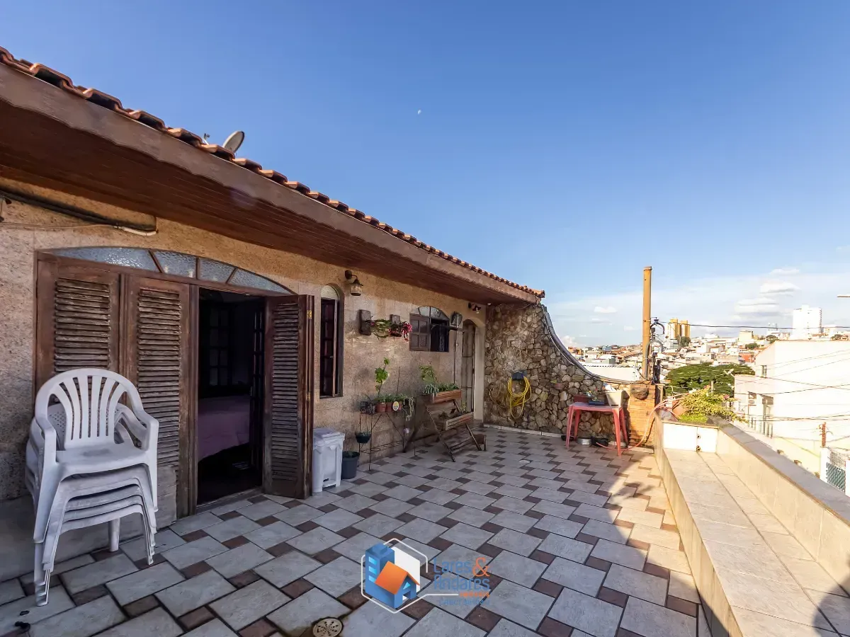 Imagem Sobrado para venda em Vila Gustavo com 3 quartos, sendo 3 suítes, 325m²