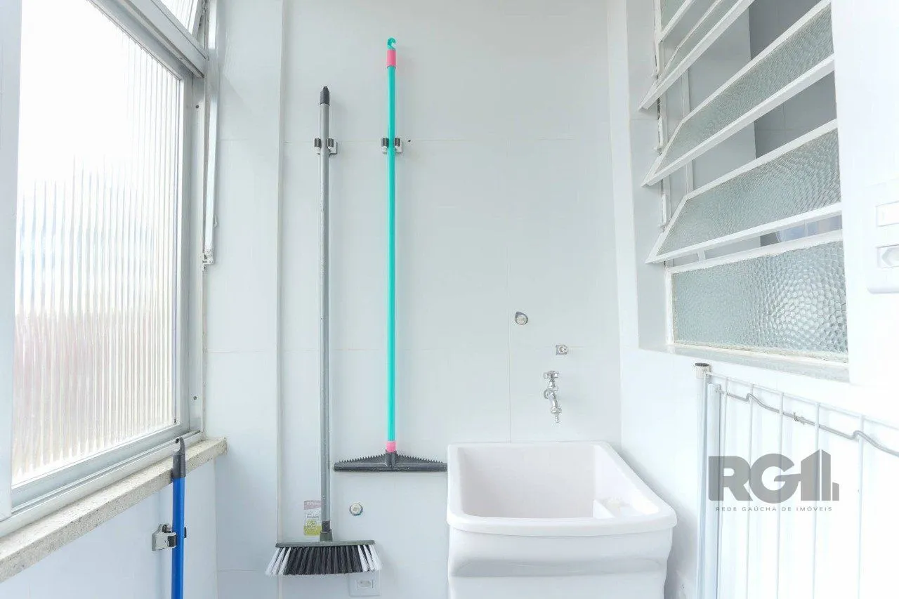Imagem Apartamento de dois quartos no bairro Farroupilha em Porto Alegre.