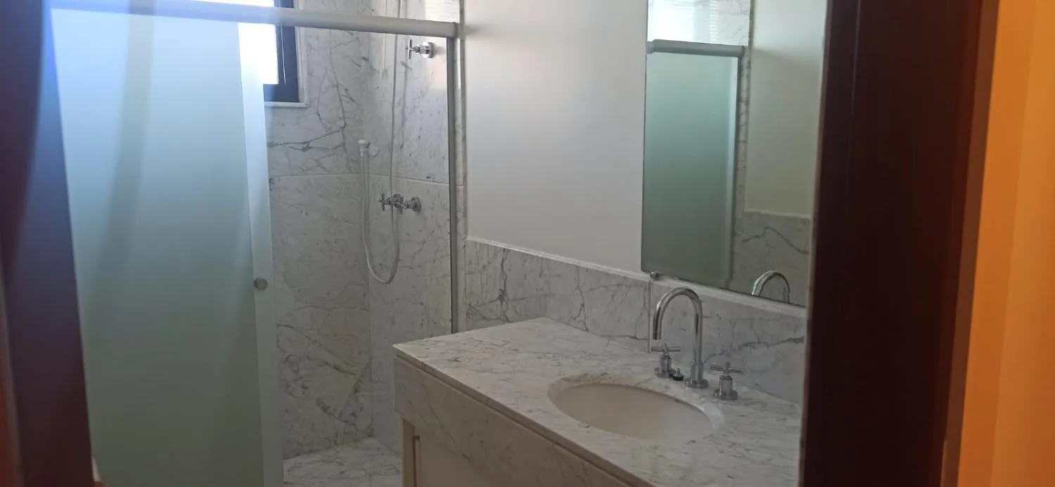 Imagem Um lar incomparável: apartamento exclusivo no bairro Cambuí em Campinas, oferecendo o privilégio de 1 unidade por andar.