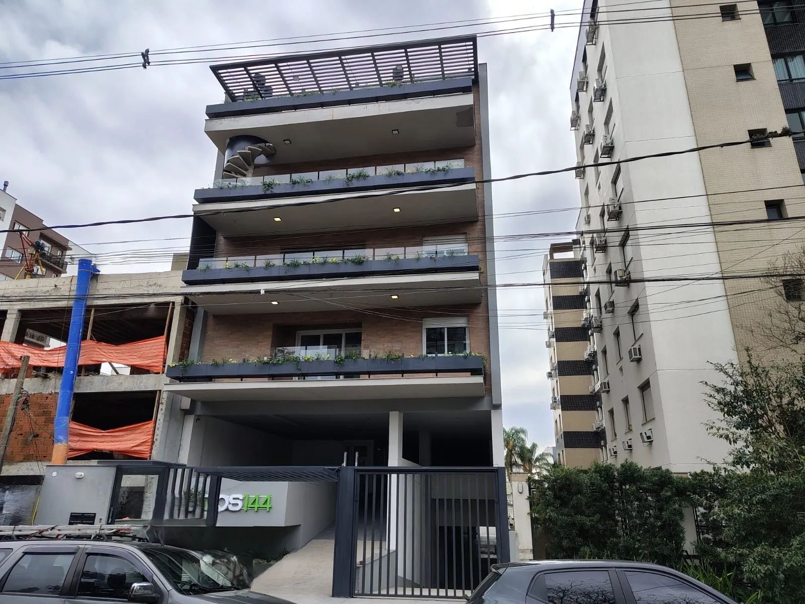 Apartamento Garden de 2 dormitórios, 1 suíte e 2 vagas de garagem.