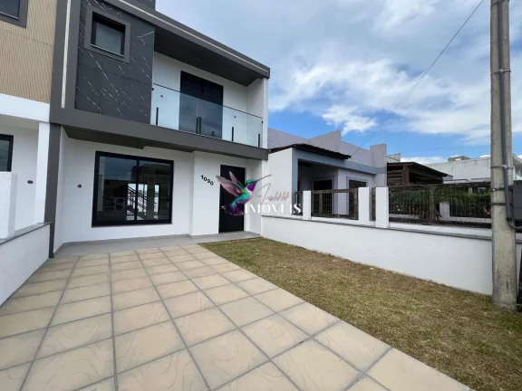 Imagem Casa à venda no bairro Centro - Capão da Canoa/RS