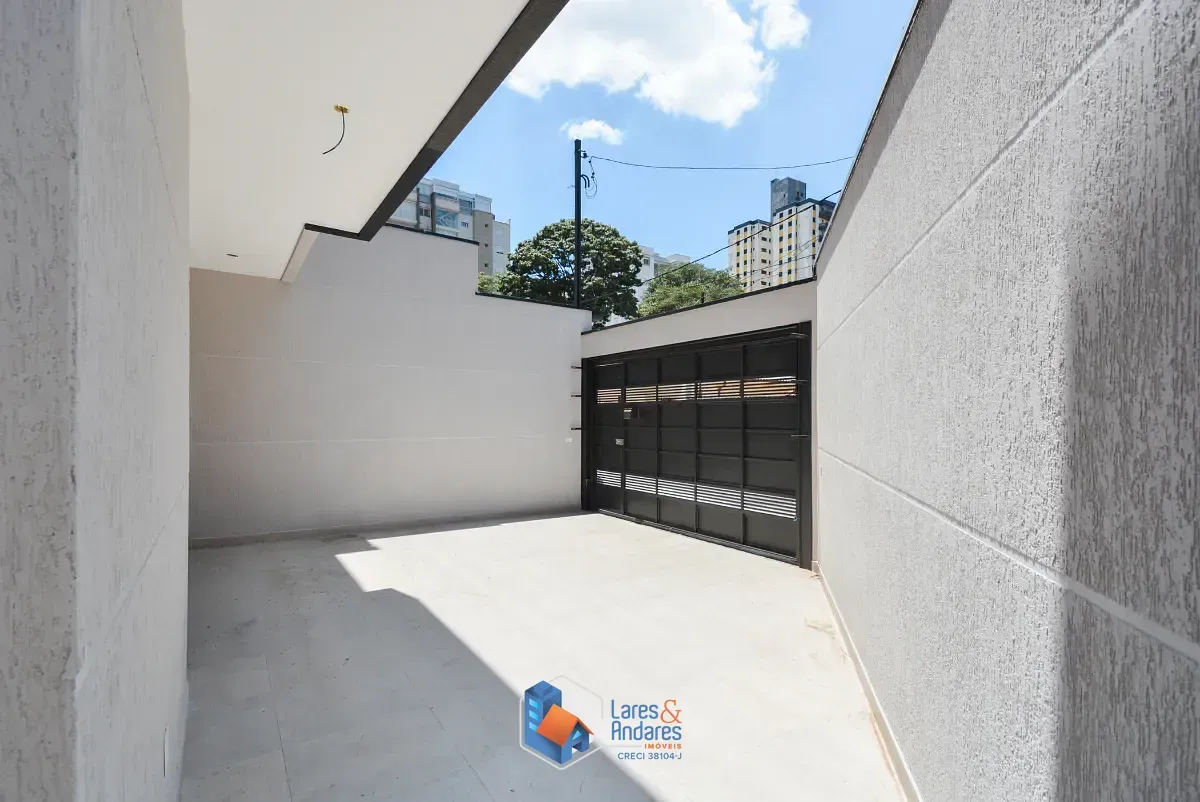 Imagem Sobrado para venda em Vila Gumercindo com 3 quartos, sendo 1 suíte, 180m²