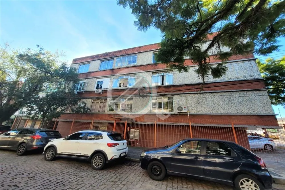 Apartamento de 1 quarto, semi - mobiliado, localizado no bairro Praia de Belas, um dos bairros mais ...