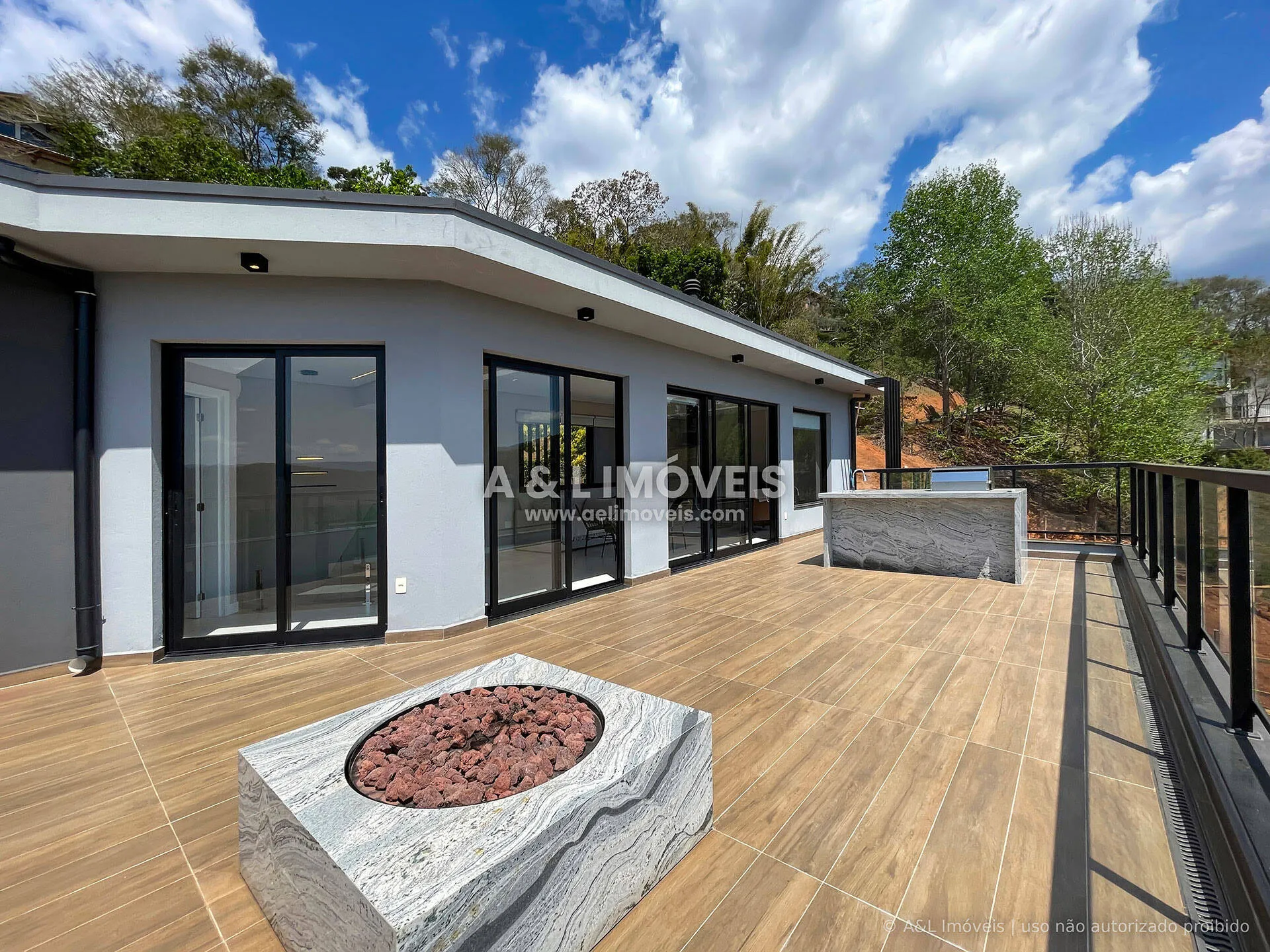 Imagem Casa 355,00 m² | 3 suítes | Vista Pedra do Baú | Santo Antônio do Pinhal