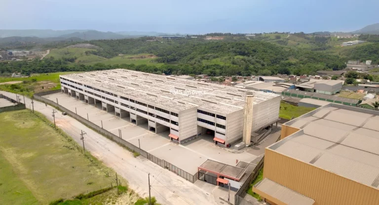 Foto do imóvel Galpão com 1688m2 em Araçariguama/SP