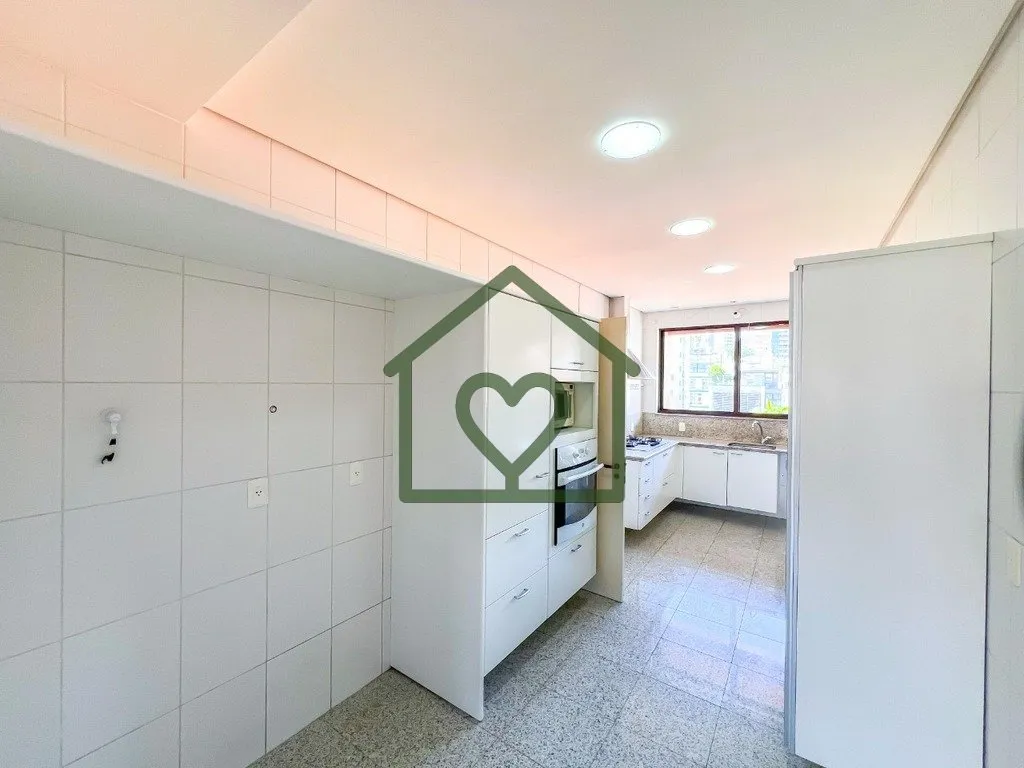Imagem Excelente apartamento com 312 m2m². Vista panorâmica e definida para clube GNU. Preço e disponibi...