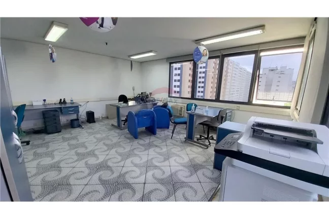 Foto do imóvel Sala comercial com 37m² 2 banheiros 1 copa 1 vaga na Saúde próximo ao metrô em Rua Veriano Pereira