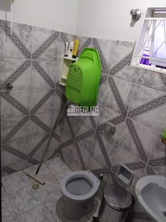 Imagem Casa à venda no bairro Conjunto Costa Telles I, Uberaba - 3 quartos e 4 vagas de garagem!