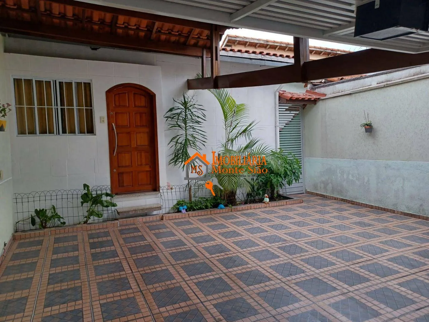 Foto do imóvel Sobrado com 3 dormitórios à venda, 135 m² por R$ 750.000 - Jardim Santa Clara - Guarulhos/SP