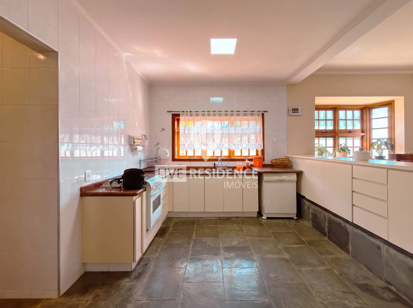 Imagem Chácara com espaço gourmet, churrasqueira e forno de pizza