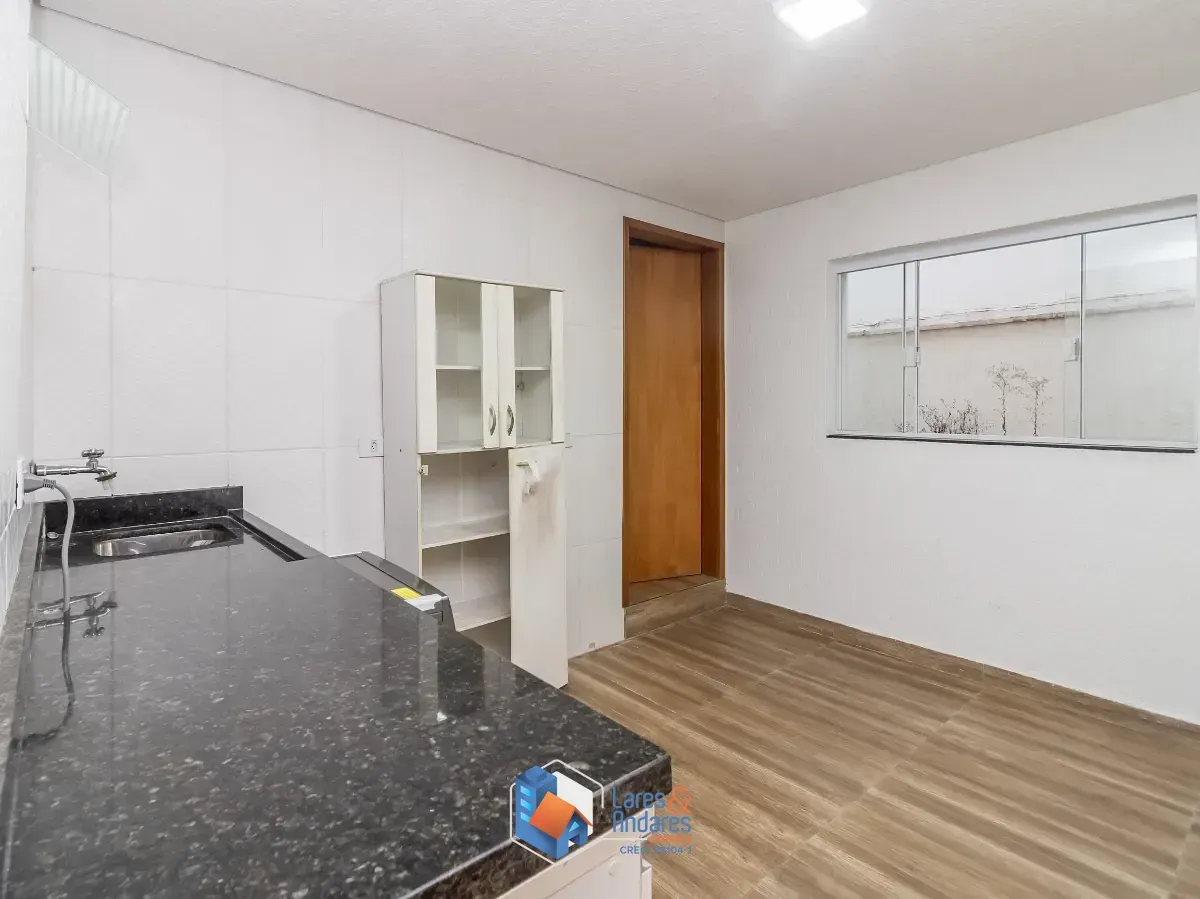 Imagem Sobrado para venda em Vila Guedes com 3 quartos, sendo 3 suítes, 196m²