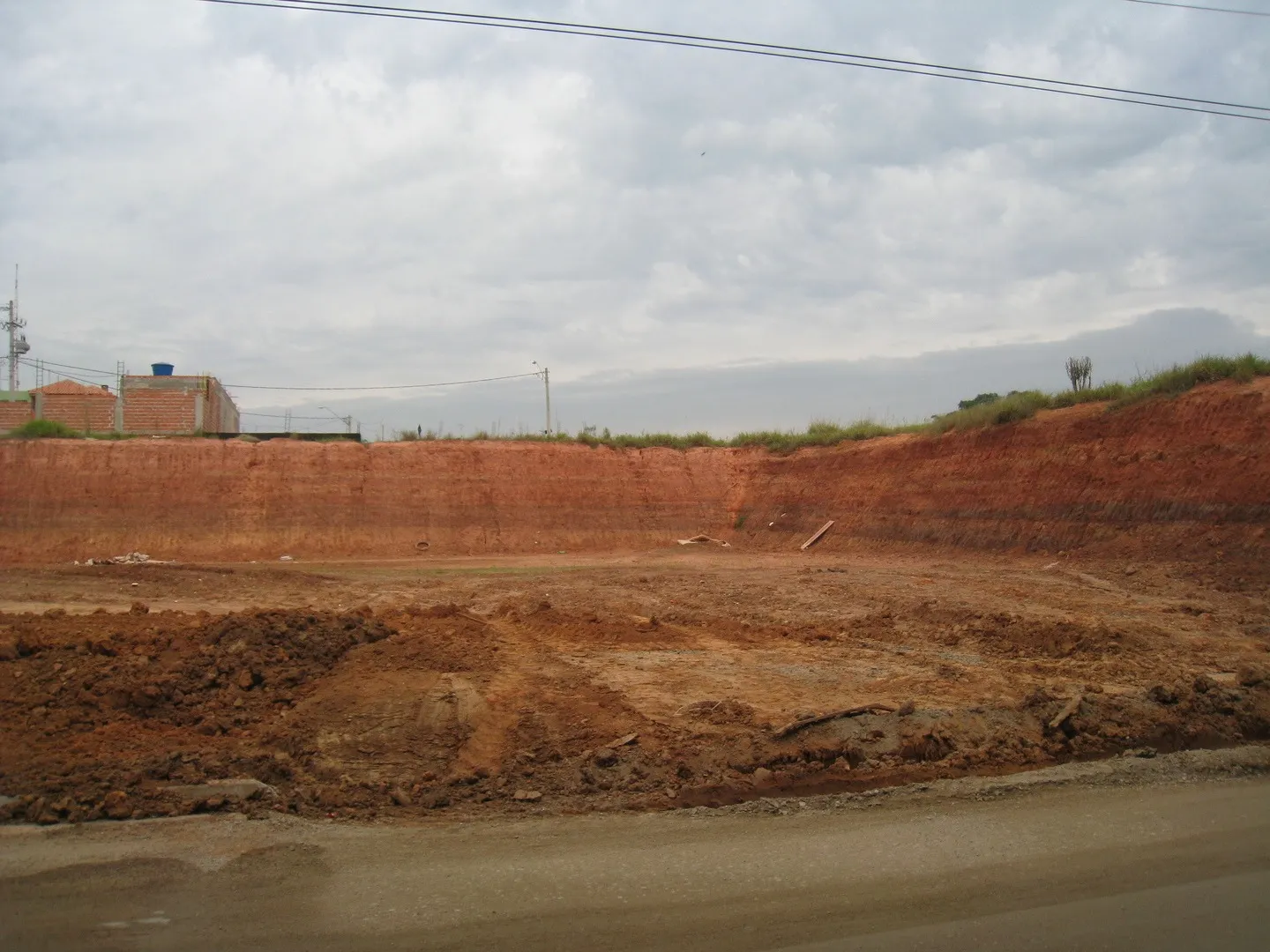 Imagem Ótimo lote comercial à venda, pronto para construir