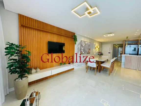 Imagem Apartamento 03 dormitórios todo reformado no Gonzaga próximo da praia por R$2.500.000,00