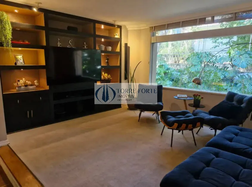 Imagem Excelente casa de alto padrão no Bairro Cidade Jardim, com 532 m², única