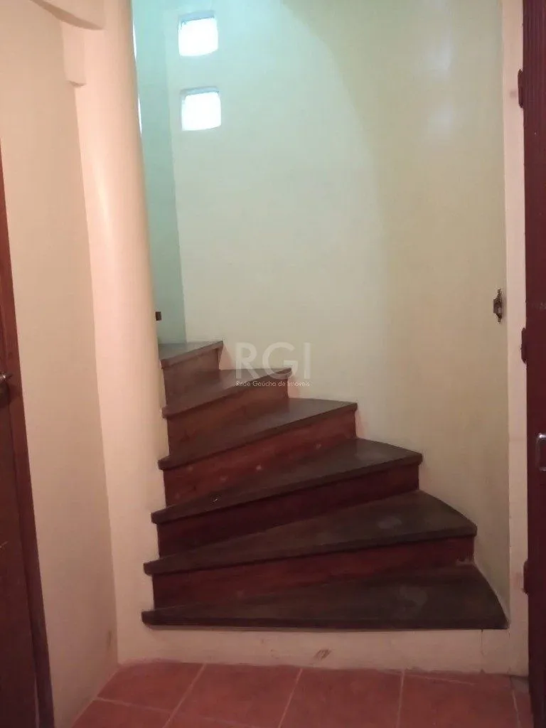 Imagem Casa para Venda - 256.87m², 3 dormitórios, sendo 1 suites, 2 vagas - Teresópolis