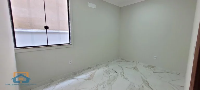 Imagem Casa Duplex de 3 quartos e 2 Vagas de garagem no Bairro Tirandetes