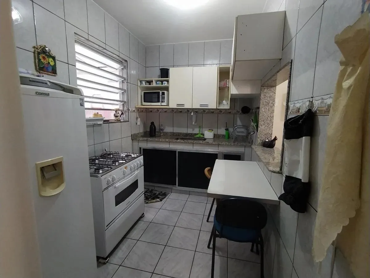 Imagem Casa em Condomínio para Venda em Cabo Frio / RJ no bairro Peró
