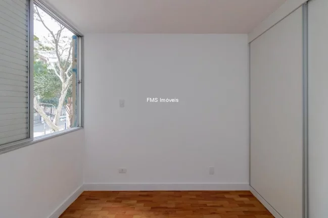 Imagem Apartamento com 4 Quartos e 2 Suítes em Santa Cecília, São Paulo - 120m² - Imperdível!