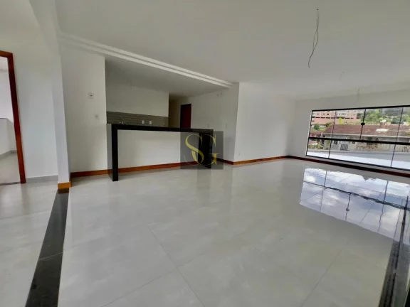 Imagem Casa para Venda em Teresópolis, Alto, 3 dormitórios, 2 suítes, 3 banheiros, 2 vagas