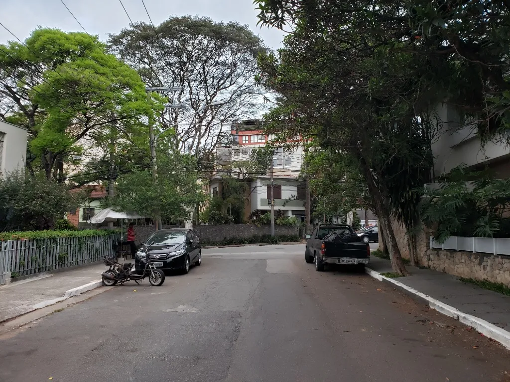 Imagem Imperdível casa à venda em São Paulo-SP, no Jardim das Bandeiras! 4 quartos, 2 suítes, 4 vagas de garagem e 300m² de área!