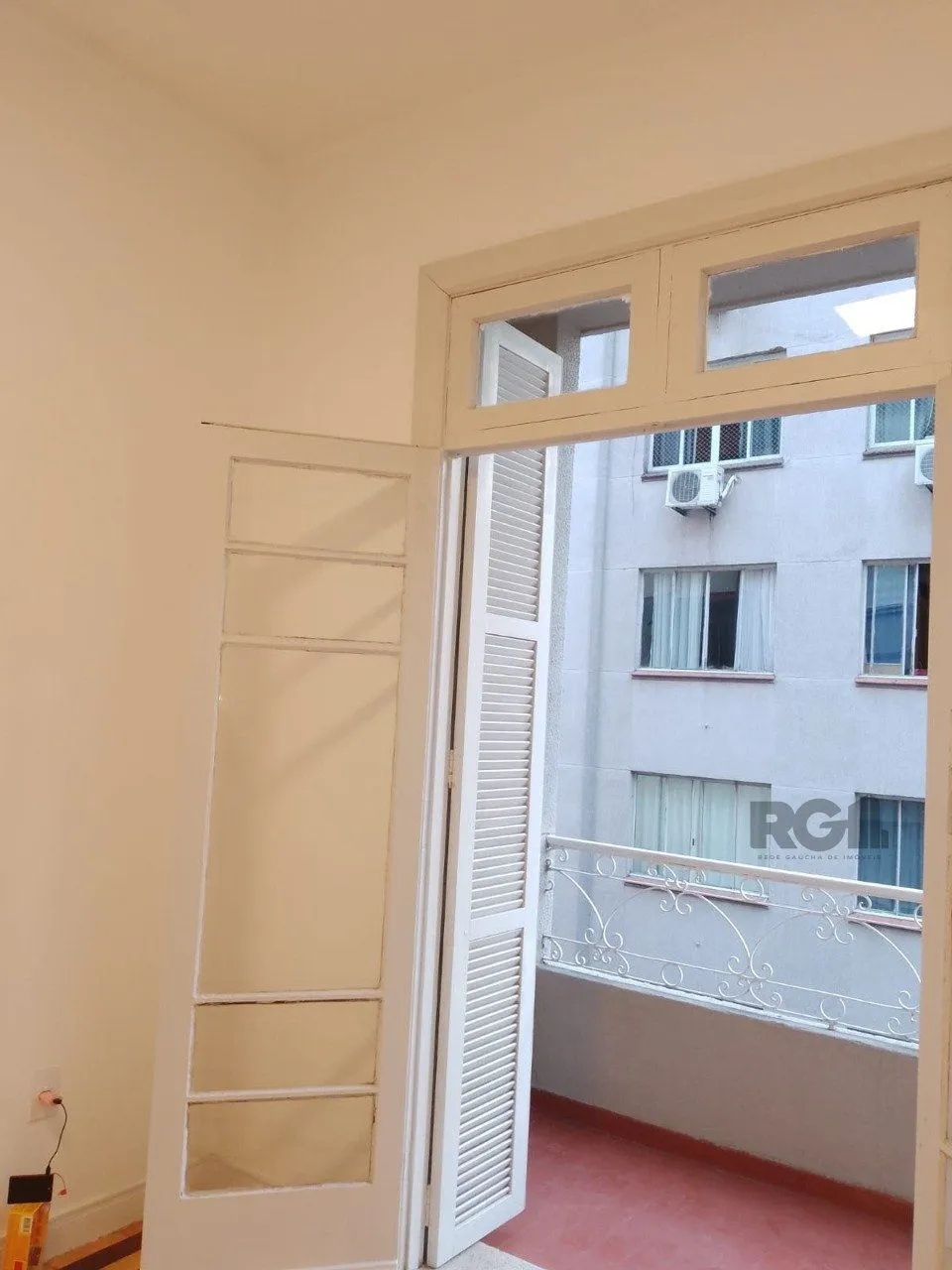 Imagem Raridade, apartamento 3 dormitórios,reformado, desocupado,no Centro