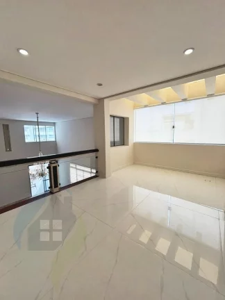 Imagem Cobertura com 4 suítes, 6 banheiros, 4 vagas, com 400m² em Chácara Inglesa, São Bernardo do Campo