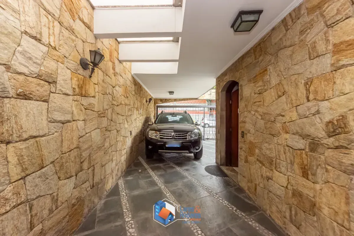 Imagem Sobrado para venda em Vila Guilherme com 4 quartos, sendo 2 suítes, 181m²