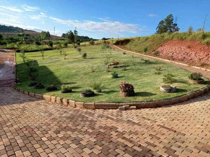 Imagem Vendo Sítio em Lagoa Dourada / MG , com 12.500 m² de área.