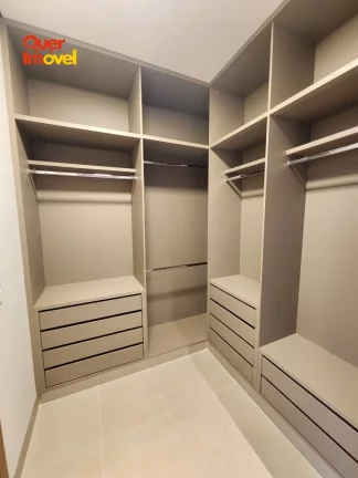 Imagem Residência de Alto Padrão no Condomínio Quinta dos Ventos em Ribeirão Preto-SP 3 quartos, 3 suítes, 2 salas, 5 banheiros, 2 vagas, 208m² Quer Imóvel Negócios Imobiliários.
