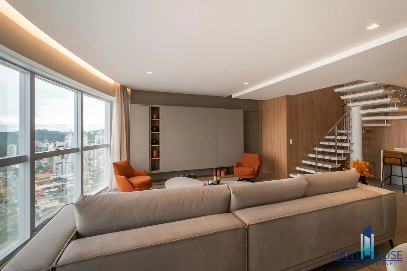 Imagem Cobertura Duplex para Venda em Itajaí, FAZENDA, 3 dormitórios, 3 suítes, 5 banheiros, 4 vagas
