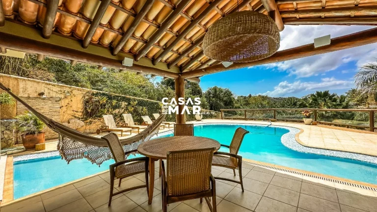 Imagem Imperdível oportunidade: Casa para venda em Armação dos Búzios-RJ, na Ferradura, com 6 quartos, 4 suítes e 900m² de área!