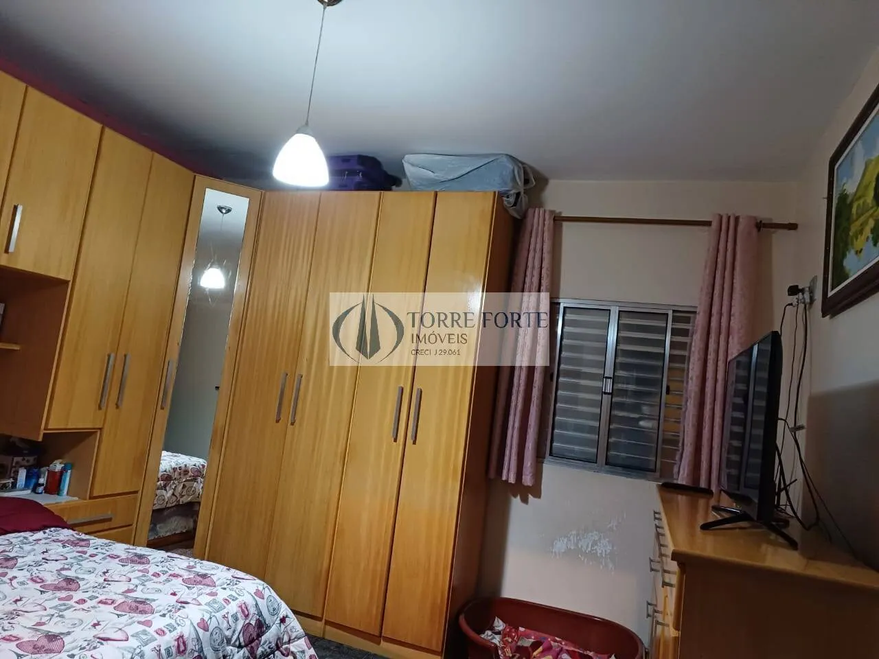 Imagem Casa Assobradada com 4 dormitórios, 1 suíte, 2 vagas de garagem, Demarchi
