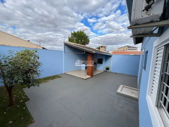 Imagem Casa à venda com 3 dormitórios no Jardim Nenê Gomes, Uberaba